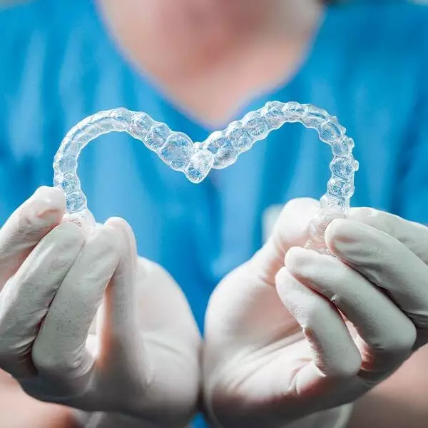 Invisalign smile 01