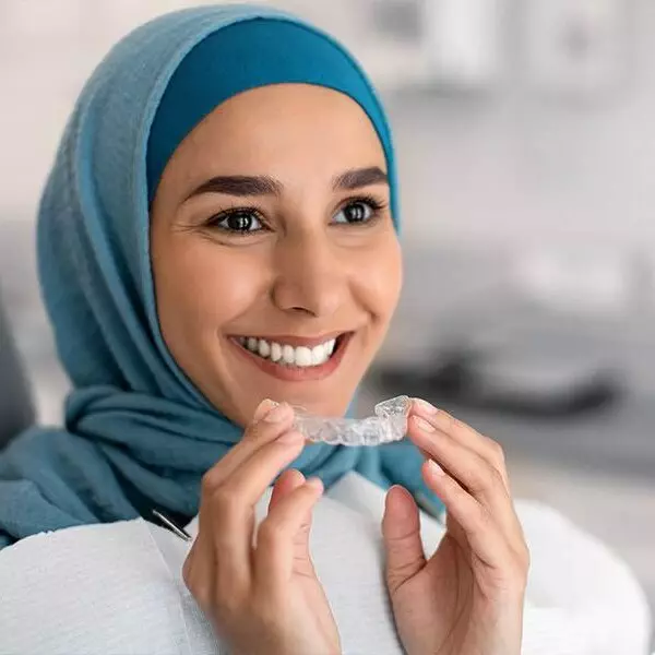 Invisalign smile 04