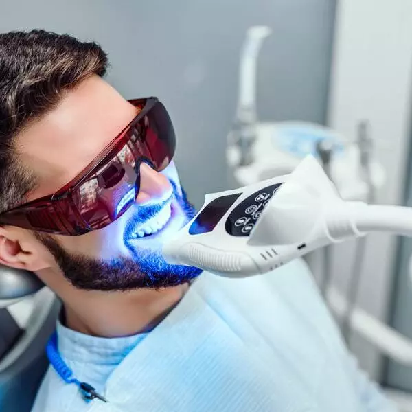 Teeth whitening 03
